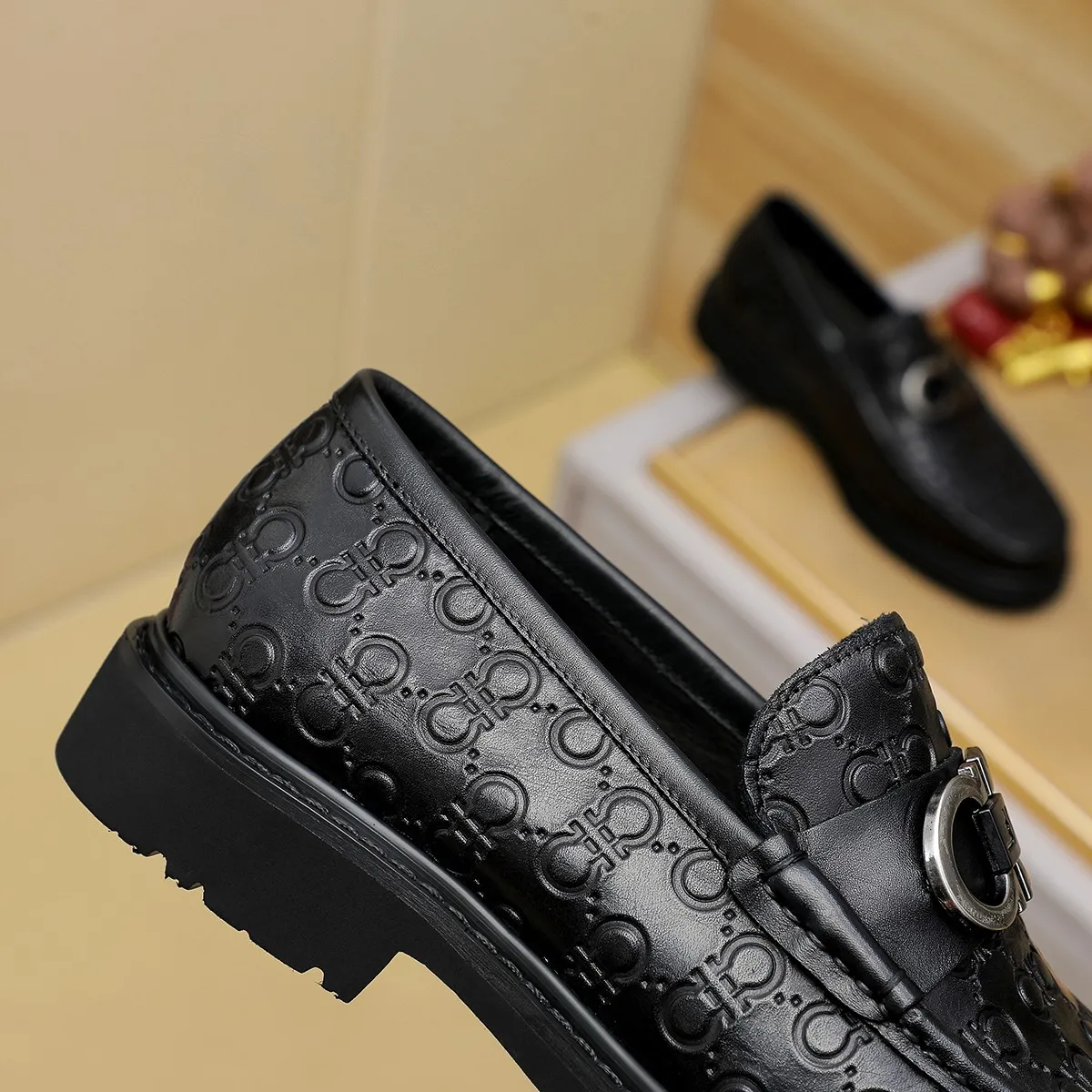 Men's shoes 💰500 Ferragamo [Ferragamo] top imported suit men's shoes 💯Original copy of the official website, product materials: selected imported embossed calfskin + luxury hardware buckle accessories ~ imported water-dyed cow 🐂 leather lining. Strong three-dimensional visual effect, original combination outsole, multiple colors available😘 Size: 38-44 (.45.46.4. Customized)